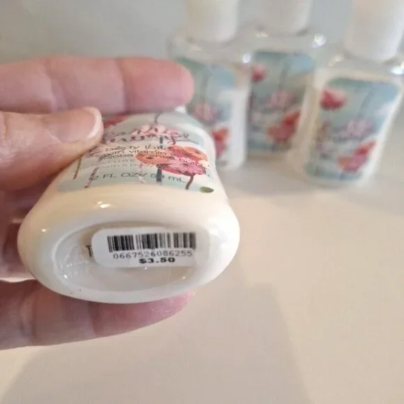 Carried Away Body Lotion 2 Fl Oz Travel Size Vitamin E Jojoba Shea Butter - Picture 4 of 5